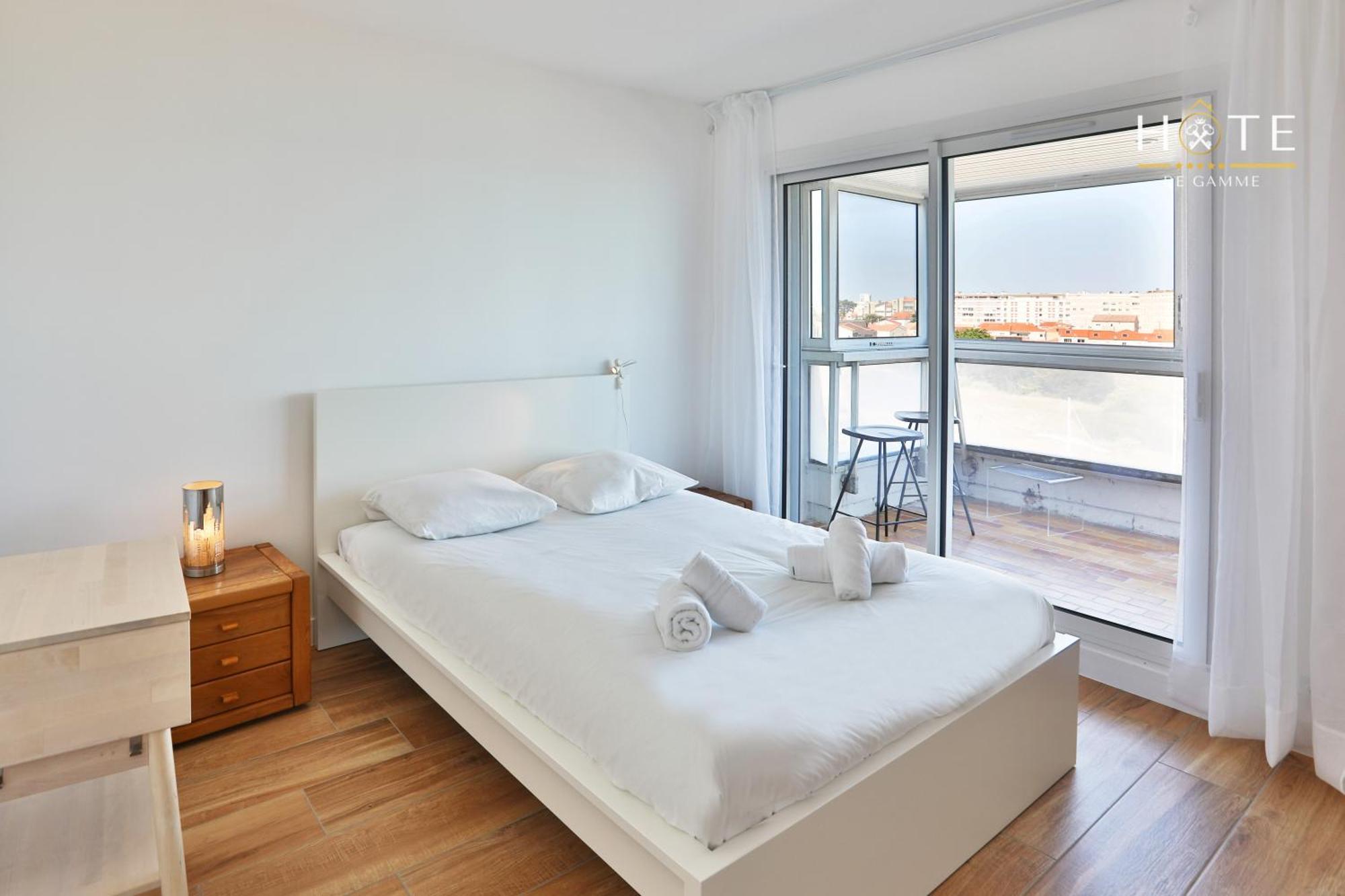 Appartement De Caractere, Superbe Vue Mer 280° La Chaume Extérieur photo