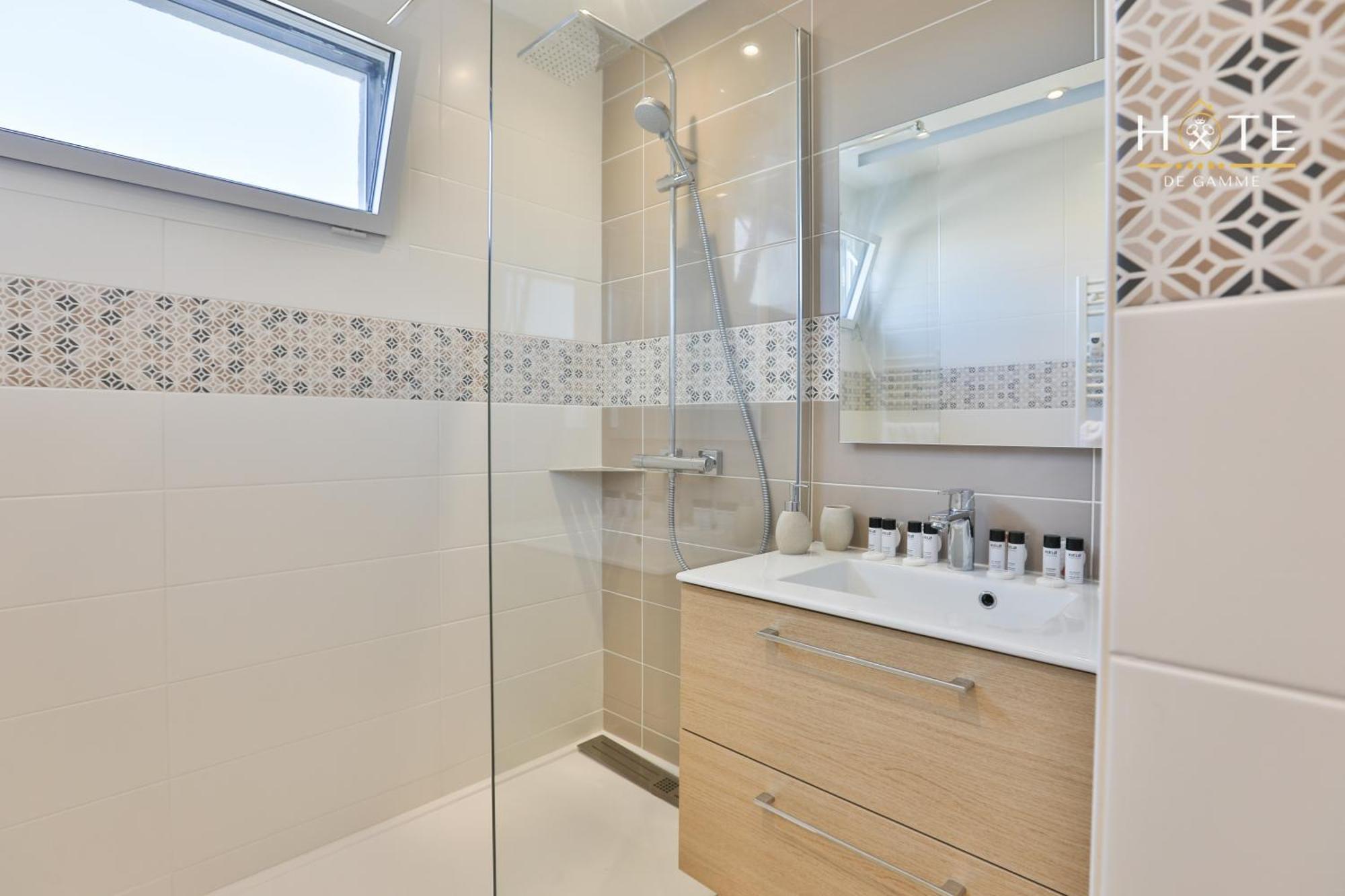 Appartement De Caractere, Superbe Vue Mer 280° La Chaume Extérieur photo